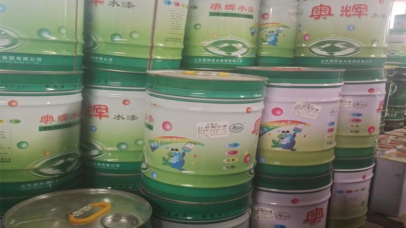 外墙漆喷涂与滚涂：哪种遮盖力更强？**
